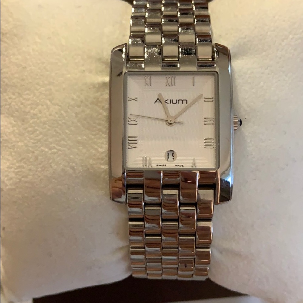 Akium watch